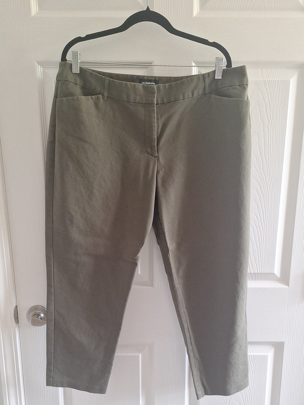 Liz Claiborne Olive Cropped Straight-Leg Jeans